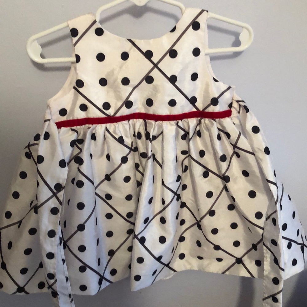 White Dress with Black Polka Dots! ❤️ 🦋